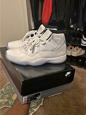 Air Jordan 11 Columbia/white men’s size 12